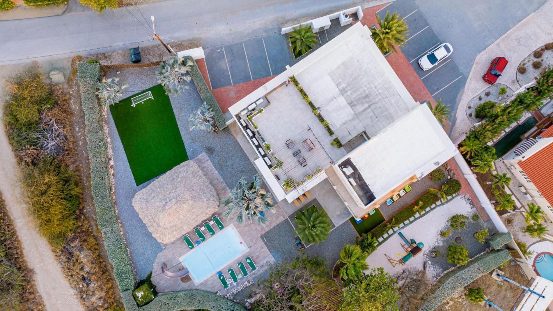 Koyari Modern Condos 9Br 7Ba Sleeps 26 W/ Pool And Roof Deck Palm Beach Exterior foto