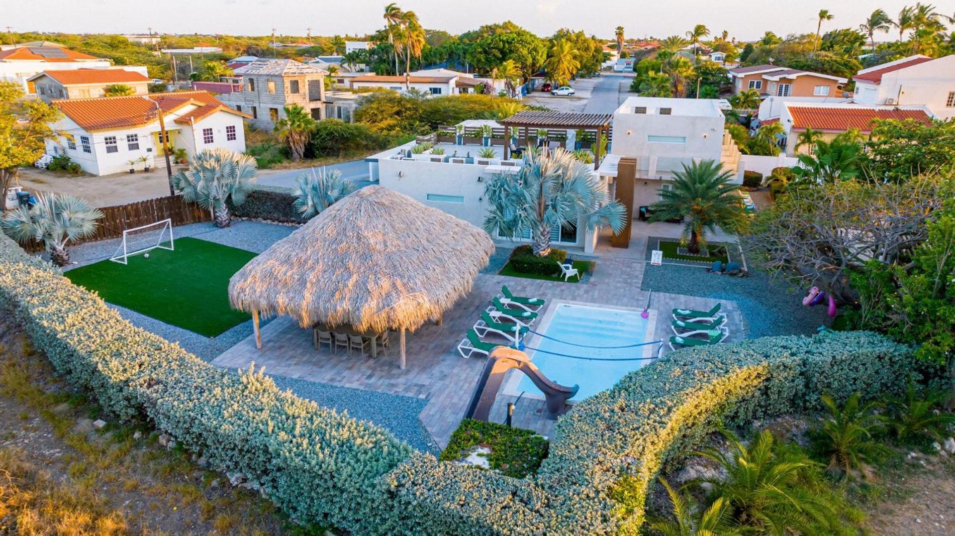 Koyari Modern Condos 9Br 7Ba Sleeps 26 W/ Pool And Roof Deck Palm Beach Exterior foto